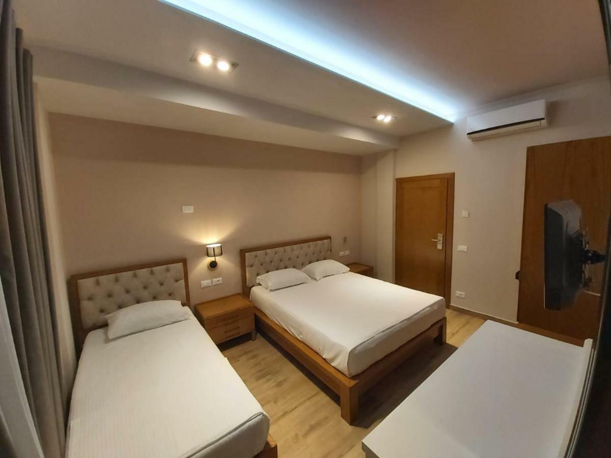 Hotel Pelikan ディヴィアーケ エクステリア 写真