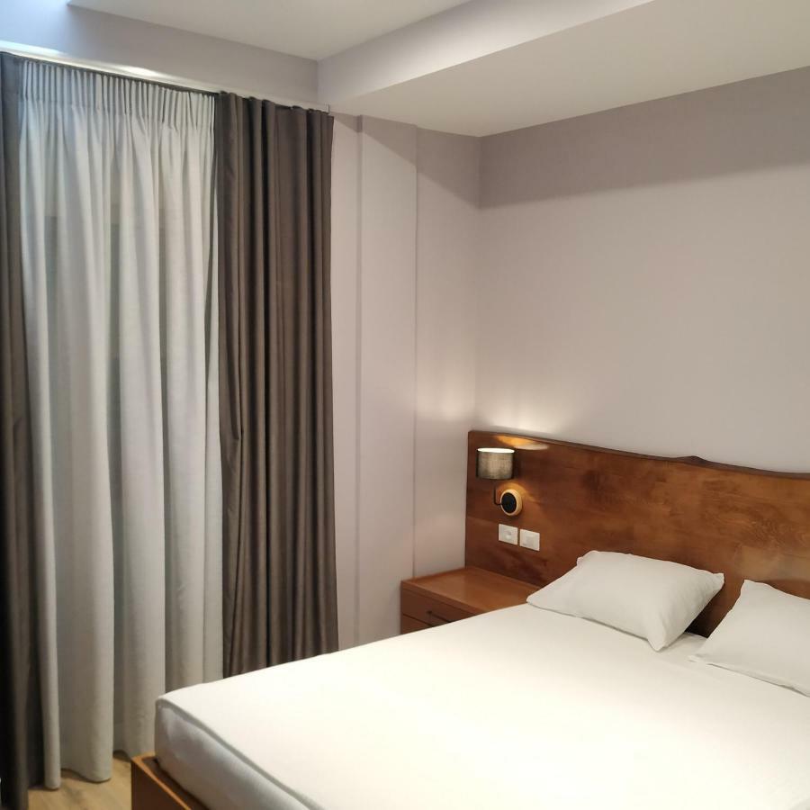 Hotel Pelikan ディヴィアーケ エクステリア 写真