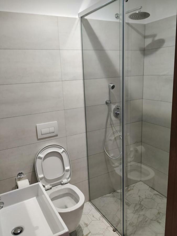 Hotel Pelikan ディヴィアーケ エクステリア 写真